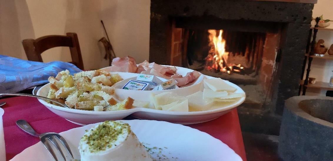 Agriturismo Sole Di Sicilia Randazzo Εξωτερικό φωτογραφία